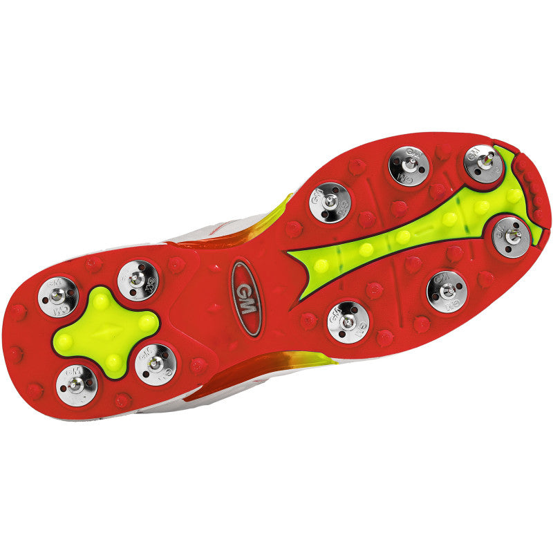 Gunn & Moore Rival + Spiked Shoe